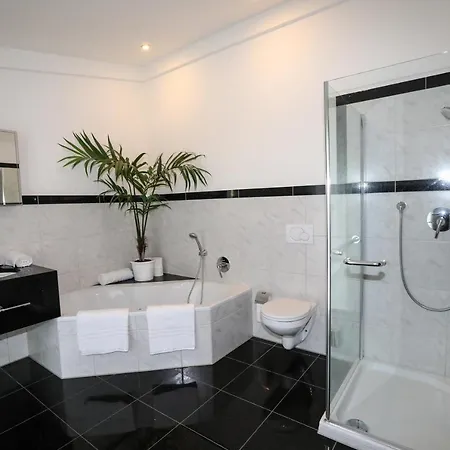 ~ Regensburg Schoenstes Appartment~ דירה